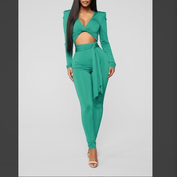 ❌SOLD❌ Fashion Nova Jumpsuit - Picture 3 of 4